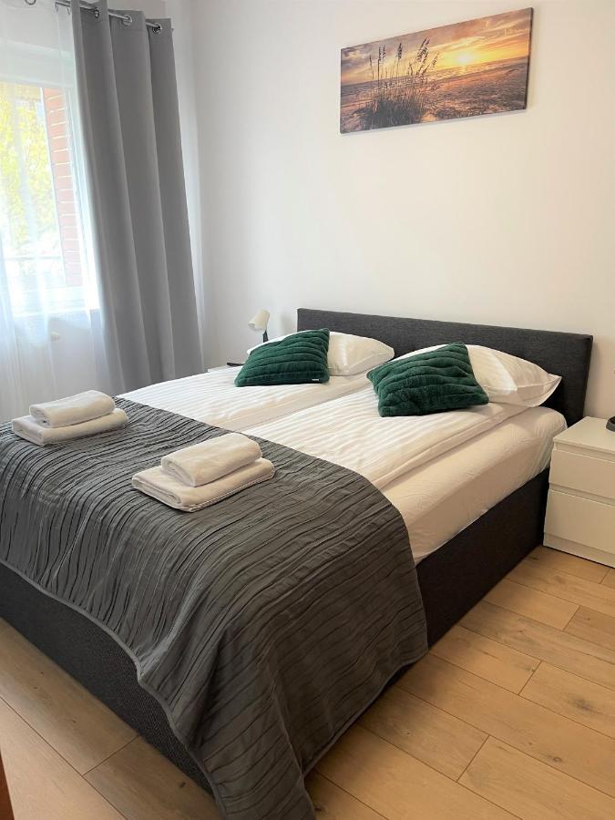 Al-Dom Apartament Ogrodowa Bocianie Gniazdo Z Garazem Колобжег Экстерьер фото