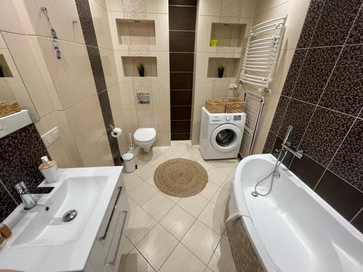 Al-Dom Apartament Ogrodowa Bocianie Gniazdo Z Garazem Колобжег Экстерьер фото